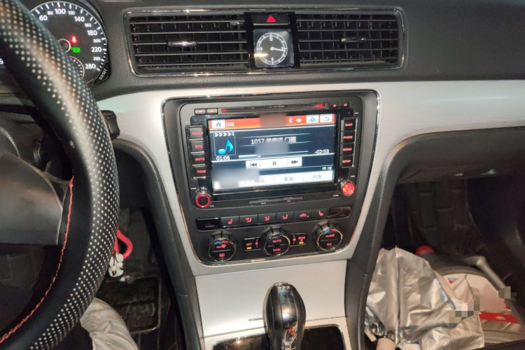 大众 帕萨特 2013款 1.8TSI DSG尊荣版局部细节16