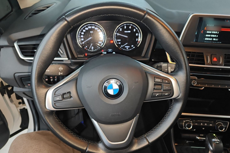 宝马2系旅行车 2019款 218i 时尚型局部细节13