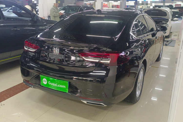 别克 君威 2024款 25T 超享版车身外观7