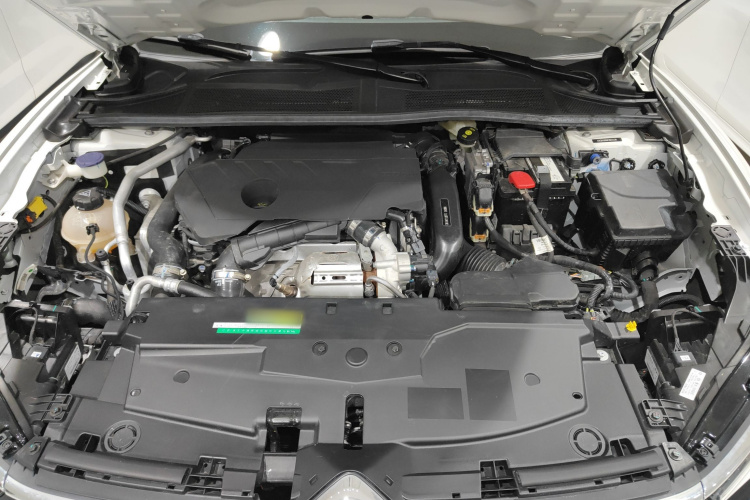 雪铁龙 凡尔赛C5 X 2023款 1.6T 享不凡机舱底盘24