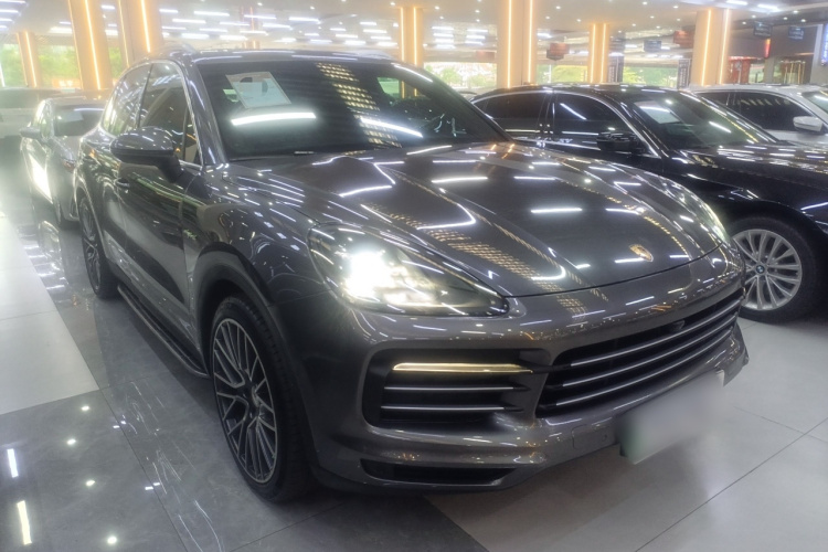 保时捷 Cayenne新能源 2019款 Cayenne E-Hybrid 2.0T车身外观3
