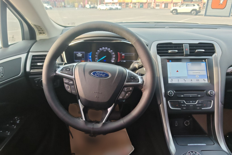 福特 蒙迪欧 2017款 EcoBoost 180 豪华型中控内饰13