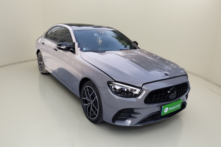 奔驰E级(进口) 2021款 改款 E 300 运动版车身外观3