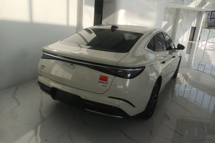 比亚迪 海豹07 DM-i 2025款 智驾版 DM-i 1.5L 125km 豪华型车身外观7