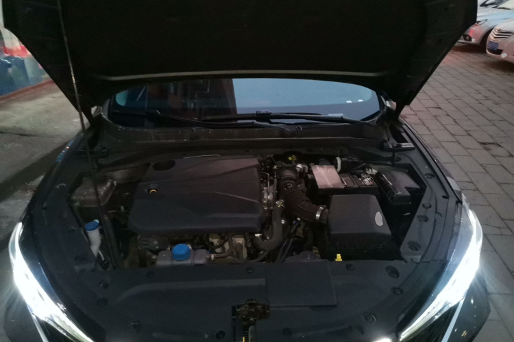 长安 逸动 2022款 PLUS 蓝鲸NE 1.4T GDI DCT尊贵版局部细节24