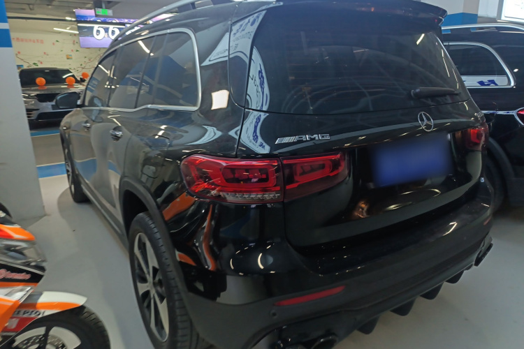 奔驰GLB 2021款 GLB 200 时尚型车身外观4