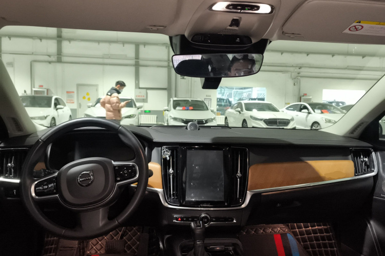 沃尔沃S90 2018款 T5 智尊版中控内饰12