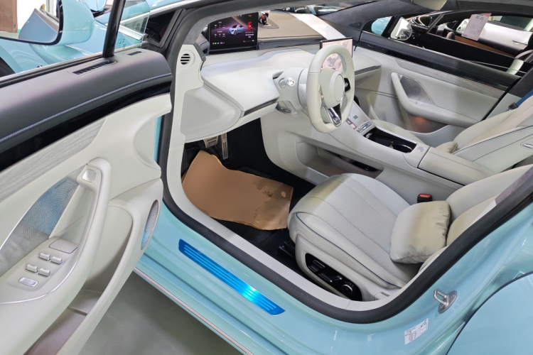 鸿蒙智行 智界S7 2025款 855km Max中控内饰20