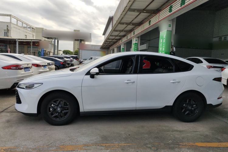 比亚迪 秦PLUS 2025款 DM-i 智驾版 55KM领先型车身外观6003