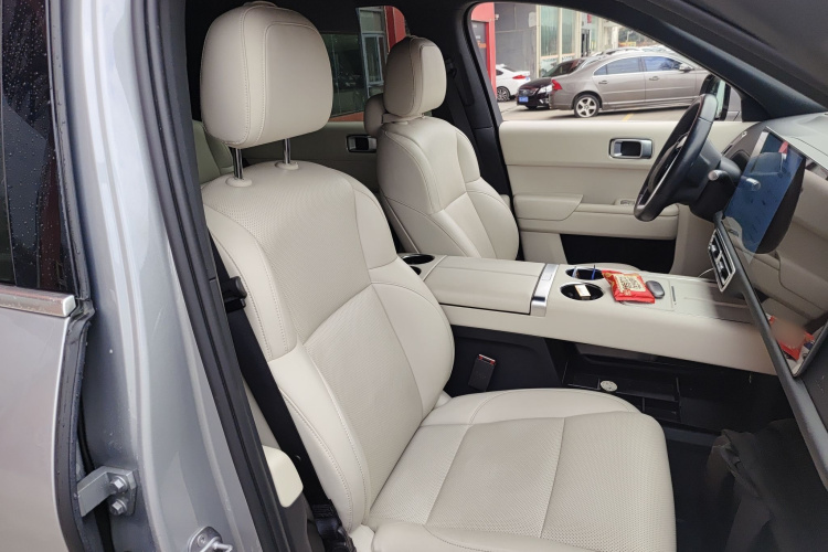 理想汽车 理想L9 2023款 Pro局部细节41