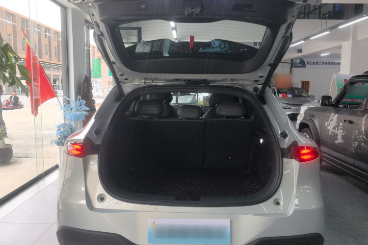 深蓝汽车 深蓝S05 2024款 510Ultra纯电版机舱底盘23