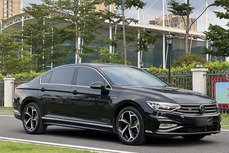 大众 迈腾 2023款 200万辆纪念版 330TSI DSG豪华型车身外观6002