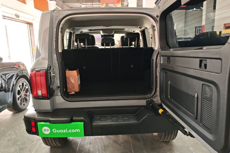 坦克300 2024款 2.0T 穿越者机舱底盘23