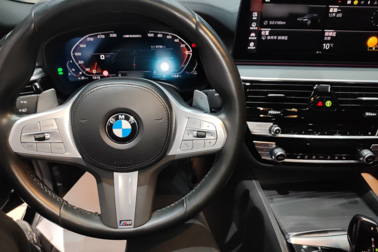 宝马5系 2023款 530Li 领先型 M运动套装中控内饰12