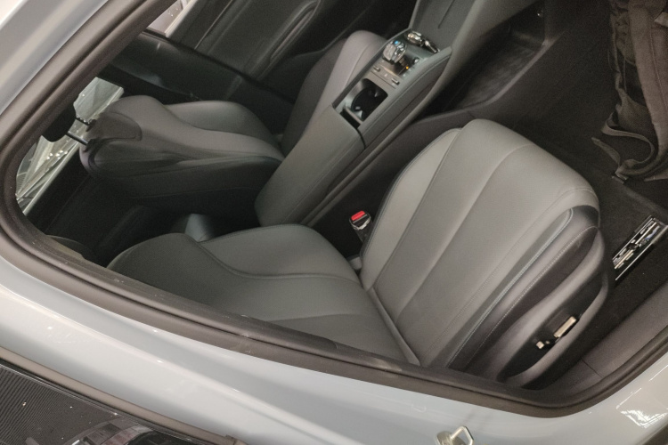 比亚迪 秦L 2024款 DM-i 120KM超越型局部细节41