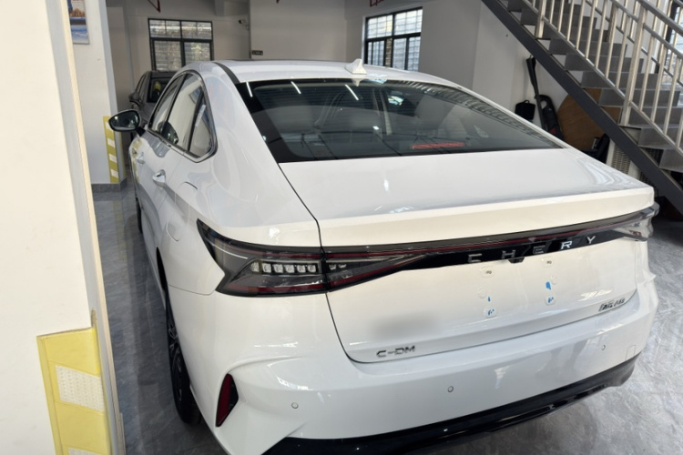 奇瑞 风云A8 2024款 127 远航版 豪华型车身外观6001