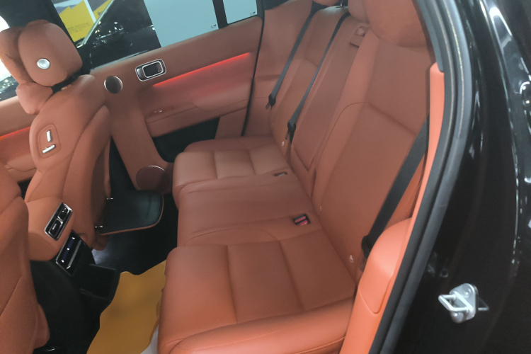 理想汽车 理想L7 2023款 Air中控内饰21