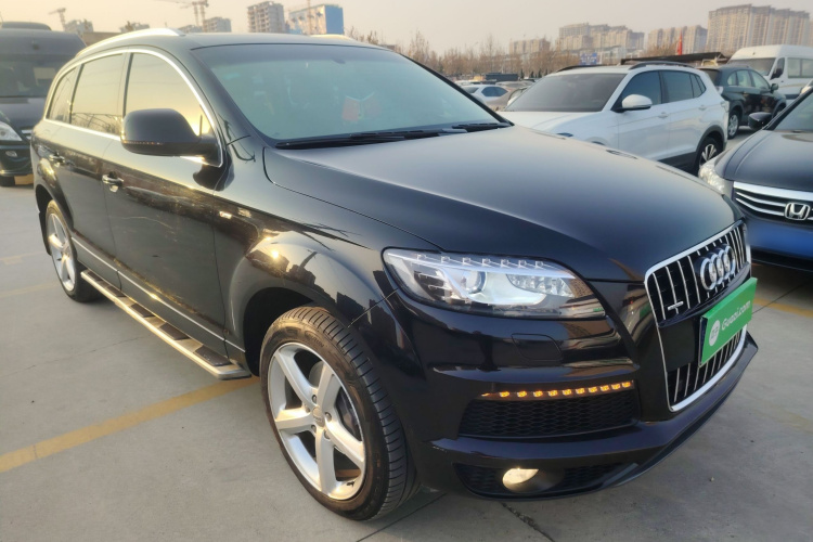 奥迪Q7 2014款 35 TFSI 运动型车身外观3