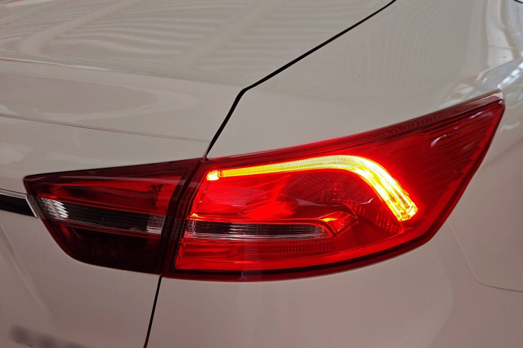 福特 福睿斯 2017款 幸福版 1.5L 自动时尚型车身外观6006