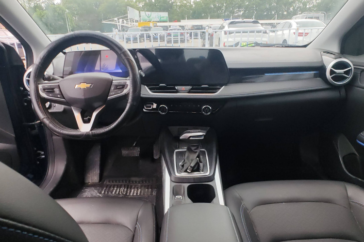 雪佛兰 科鲁泽 2023款 1.3T 轻混自动尊享版中控内饰7003