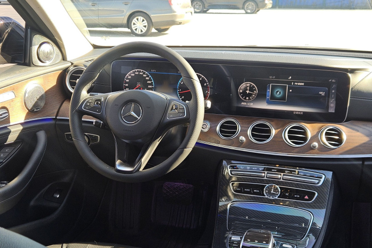 奔驰E级 2017款 E 300 L 豪华型中控内饰7006