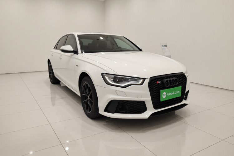 奥迪A6L 2014款 TFSI 舒适型车身外观3