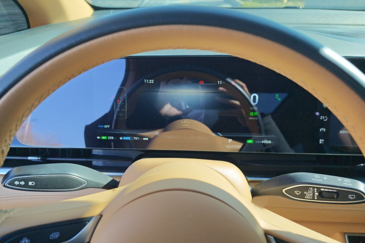 岚图汽车 岚图梦想家 2024款 PHEV 超长续航尊贵版局部细节14