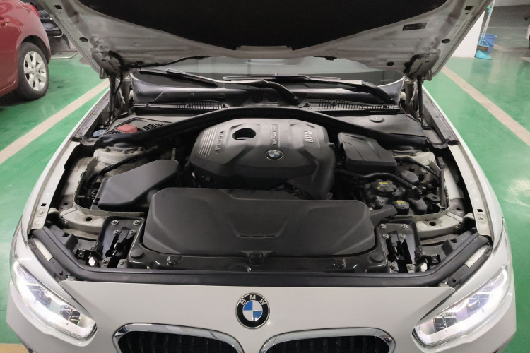 宝马1系(进口) 2018款 120i M运动套装机舱底盘24