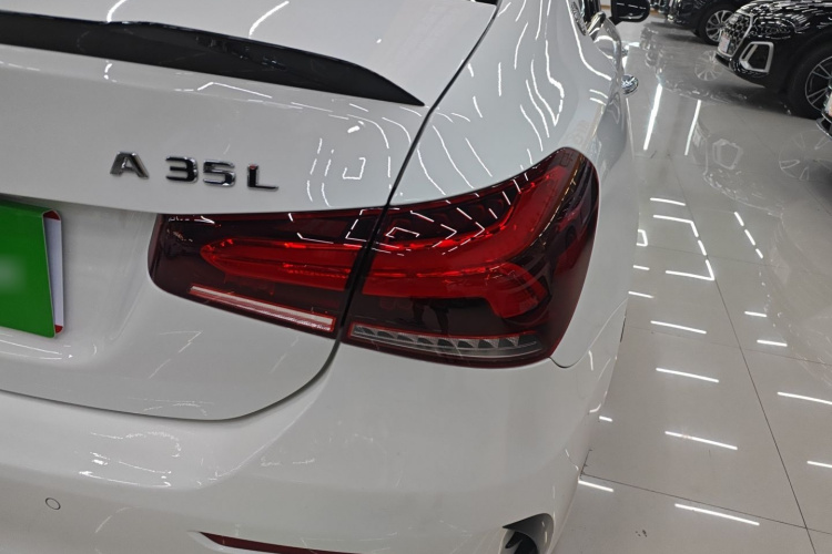 奔驰A级AMG 2020款 AMG A 35 L 4MATIC车身外观6006