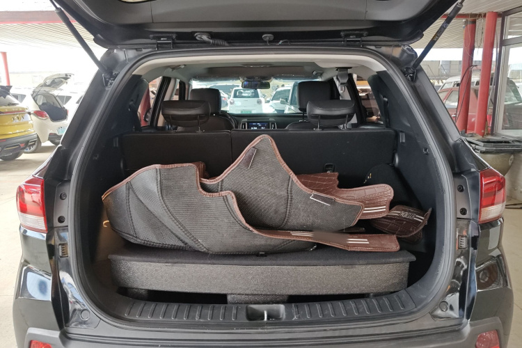 北京现代ix35 2019款 2.0L 自动两驱智勇·畅享版 国VI机舱底盘23