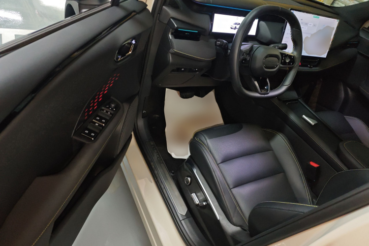 领克06 2025款 Renew 1.5T Halo中控内饰7003