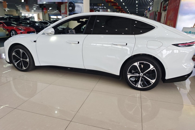 蔚来ET5 2025款 75kWh车身外观4