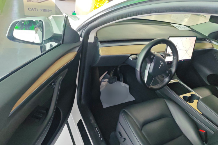 特斯拉 Model Y 2021款 标准续航后驱版中控内饰7003