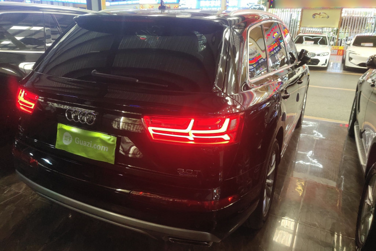 奥迪Q7（平行进口） 车身外观6005