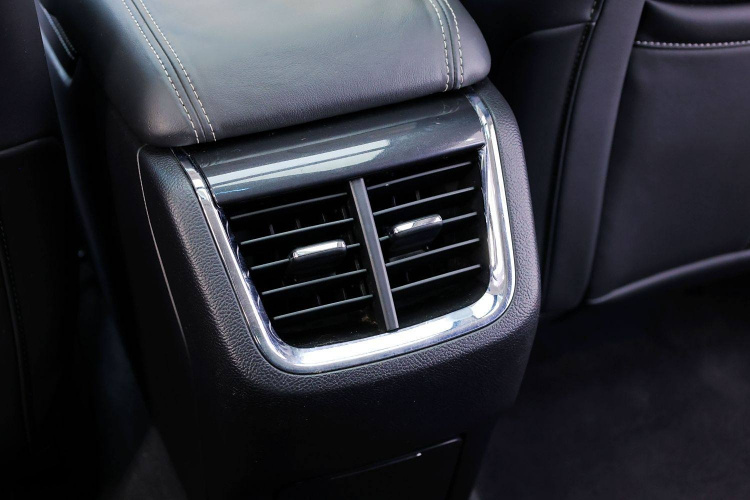 福特 金牛座 2015款 EcoBoost 325 V6旗舰型局部细节9002