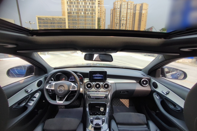 奔驰C级 2018款 C 200 运动版中控内饰7010