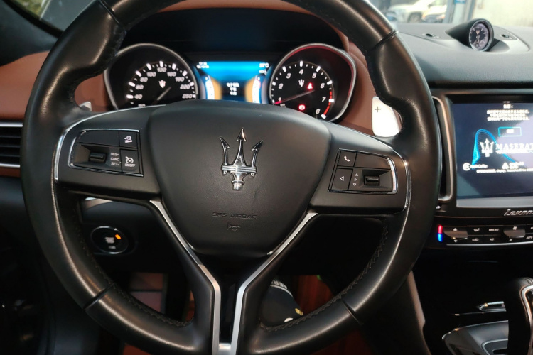 玛莎拉蒂 Levante 2018款 3.0T 标准版局部细节13