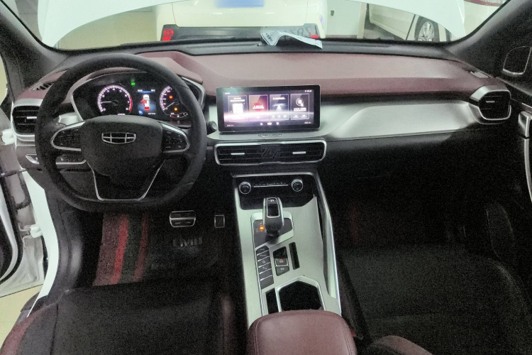 吉利汽车 缤越 2019款 260T DCT骑士 国VI中控内饰7002