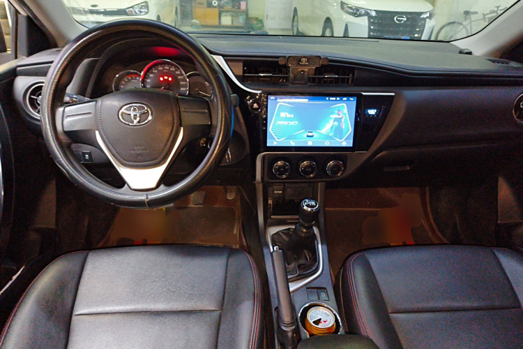 丰田 卡罗拉 2017款 改款 1.2T 手动GL中控内饰7002