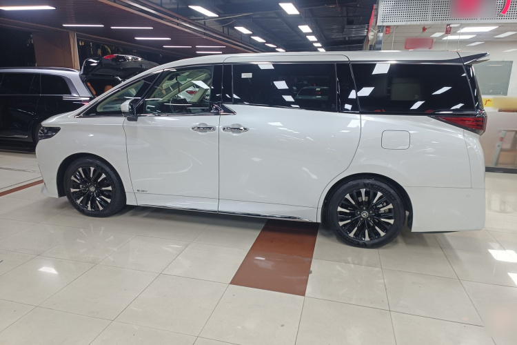 丰田 埃尔法 2024款 双擎 2.5L 臻享版车身外观4