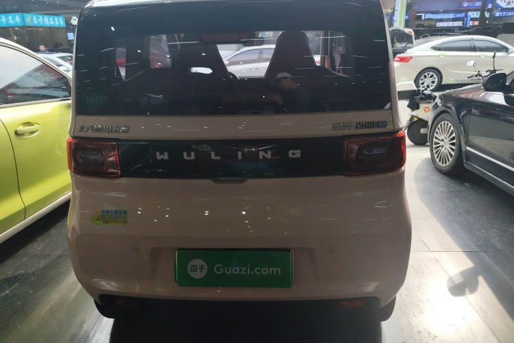 五菱汽车 宏光MINIEV 2021款 马卡龙臻享款 磷酸铁锂车身外观6004