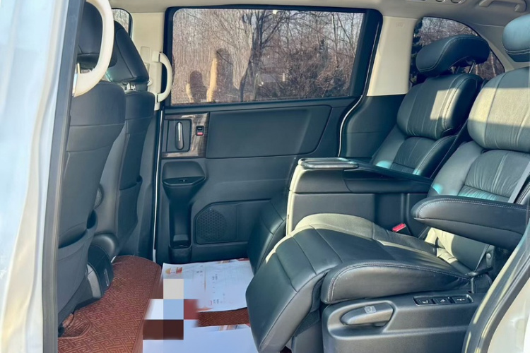 本田 艾力绅 2016款 2.4L 豪华版中控内饰7005