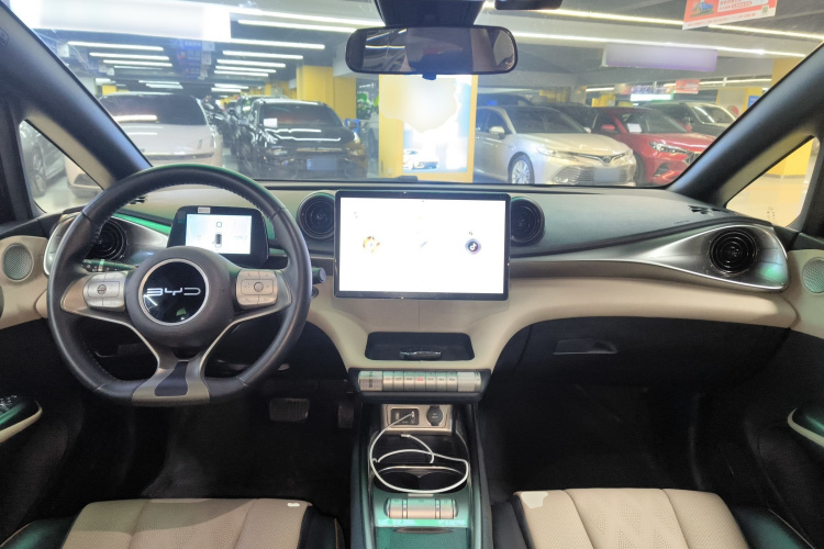 比亚迪 海豚 2023款 420km 时尚版中控内饰7002