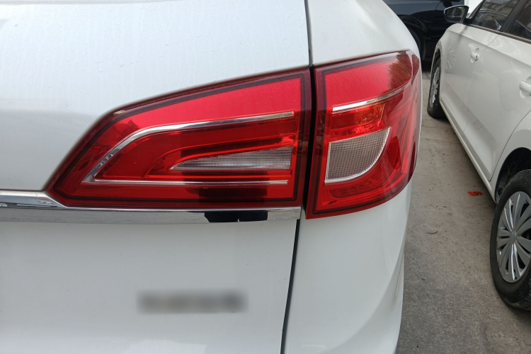 哈弗H7 2017款 红标H7L 2.0T 自动豪华型车身外观9