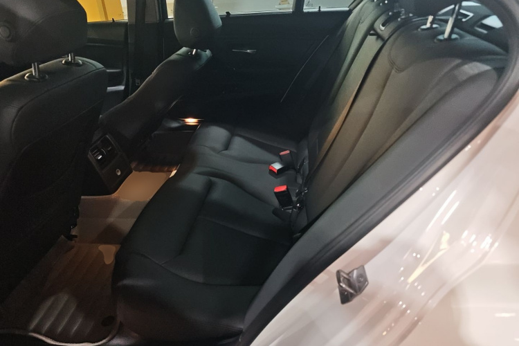 宝马3系 2017款 320Li M运动型中控内饰21