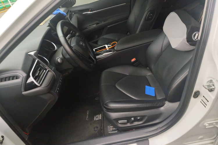 丰田 凯美瑞 2021款 2.0G 豪华版中控内饰19