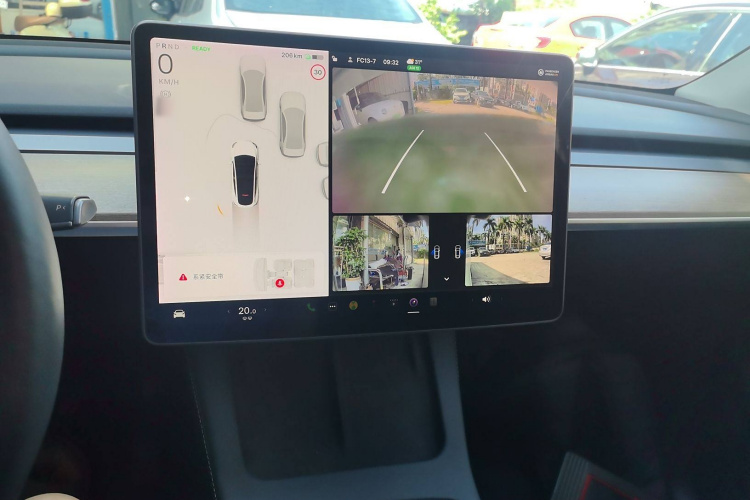 特斯拉 Model Y 2021款 长续航全轮驱动版局部细节16