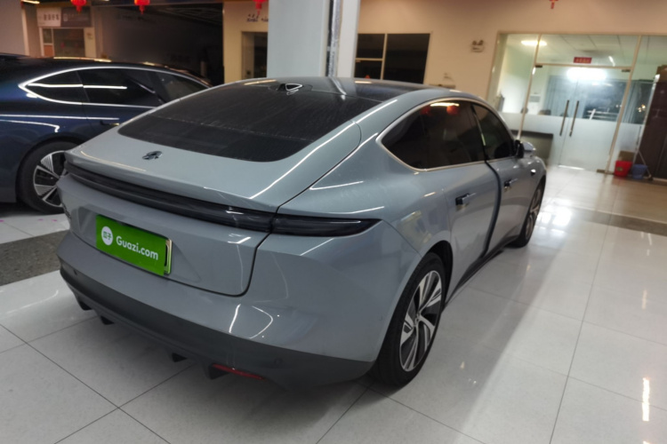 蔚来ET5 2022款 75kWh车身外观7