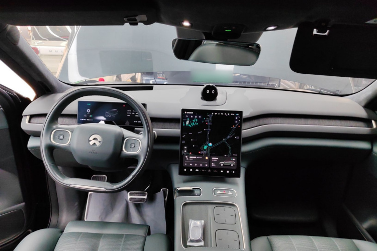 蔚来ES8 2024款 100kWh 签名版中控内饰12