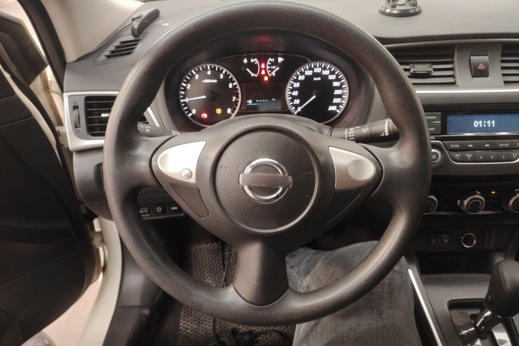 日产 轩逸 2021款 经典 1.6XL CVT豪华版局部细节13